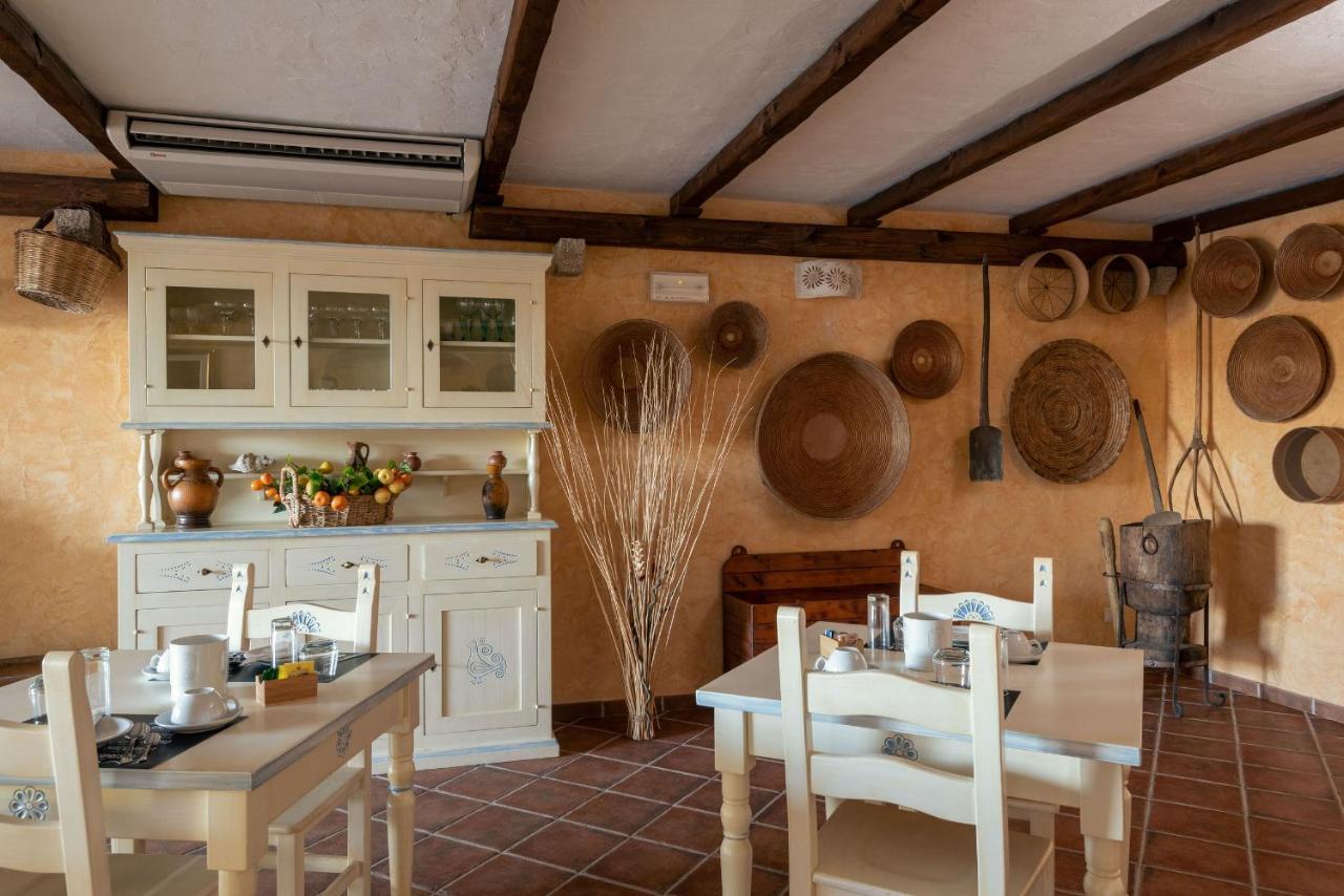 Affittacamere S'Alzola Porto Rotondo Extérieur photo